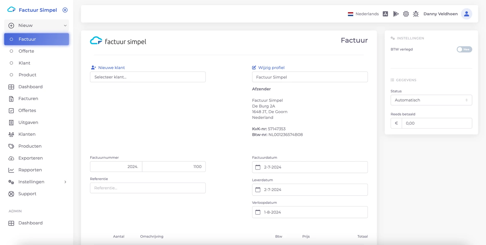 New invoice in Factuur Simpel (Dutch interface): choose a customer, sender details with Chamber of Commerce and VAT number, invoice number with prefix, invoice, delivery and due dates, and a reverse-charge VAT switch
